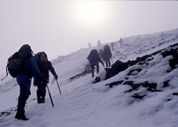 Climbing Red Craterr, Tongariro Crossing in winter