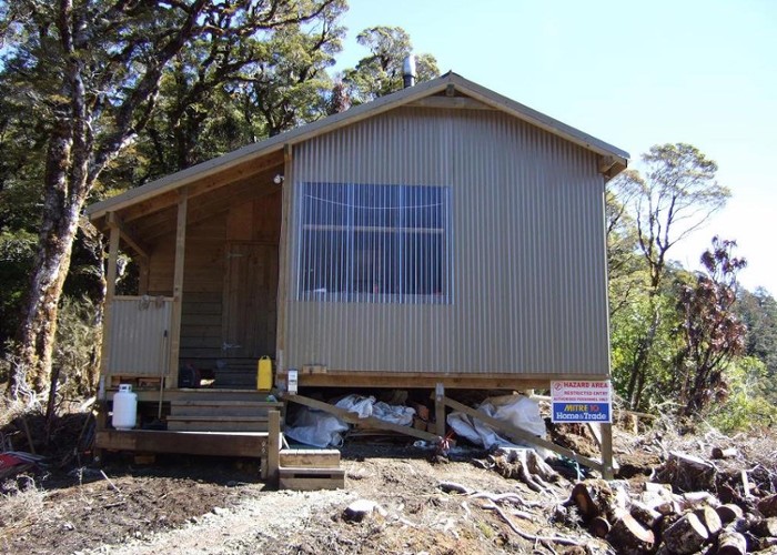 Porch end view of Lyall Saddle hut  Sept 2011