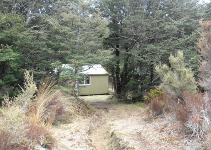 Kiwi Saddle Hut