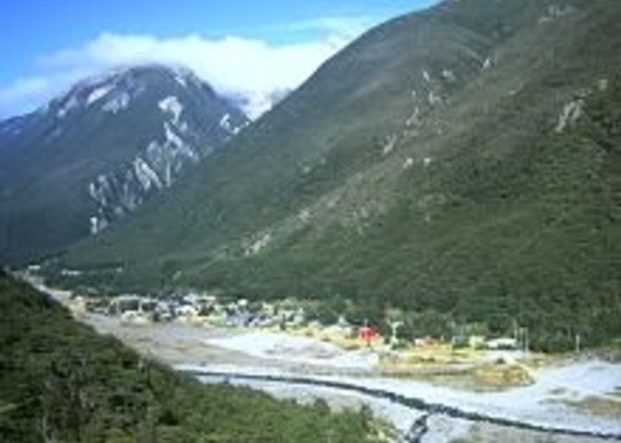 Arthur's Pass village from Con's Track