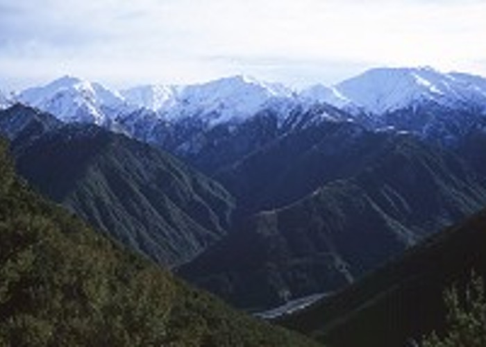 Seaward Kaikoura Range from Mount Fyffe Hut. From left: Snowflake, Snowflake Spur, Mount Saunders. Below is the Kowhai River