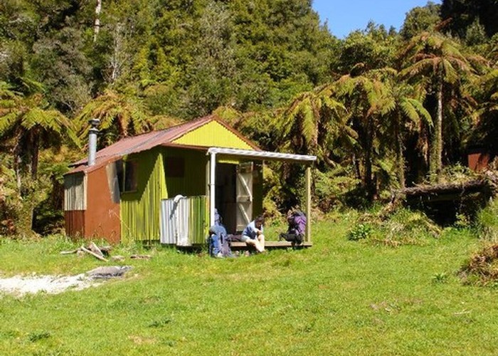 Mangapouri Hut