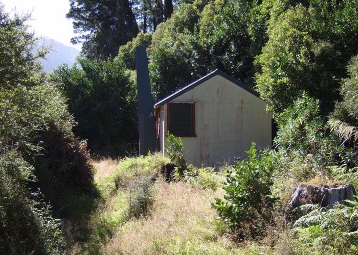 Kiwi Flat hut  Feb 2010
