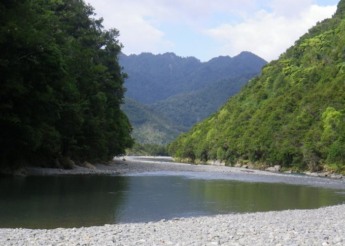 Waikura River below Te Kumi Station