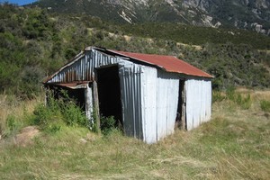 Old Bridge hut