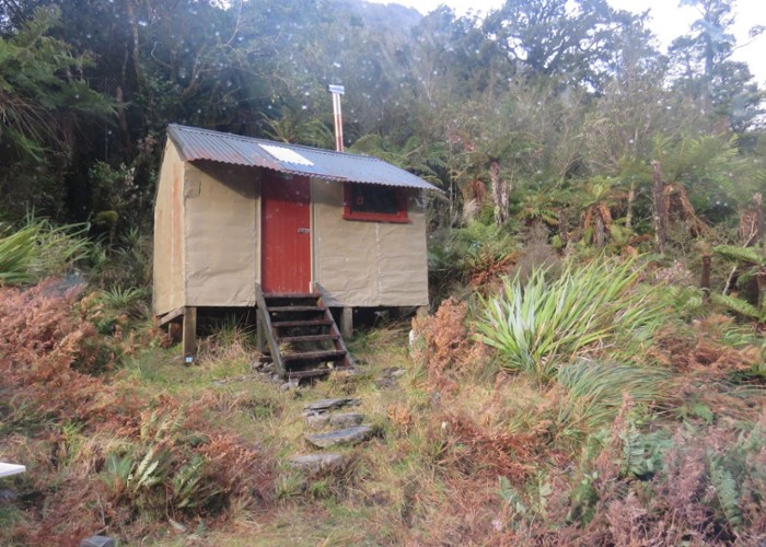 serpentine  hut