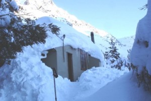 Cupola basin Hut