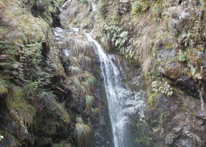 unamed waterfall