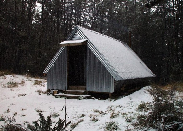Benmore Hut with new porch