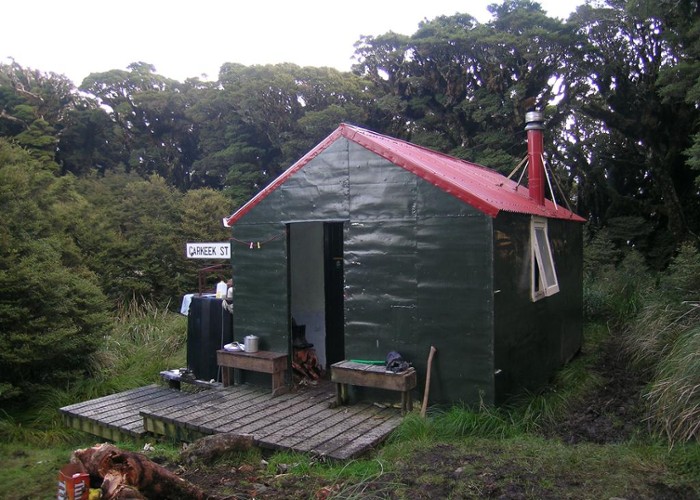 Carkeek Hut, Tararuas