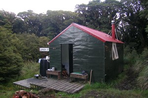 Carkeek Hut, Tararuas