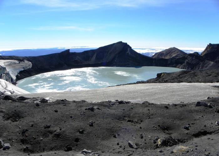 The crater lake is huge again - Ruapehu